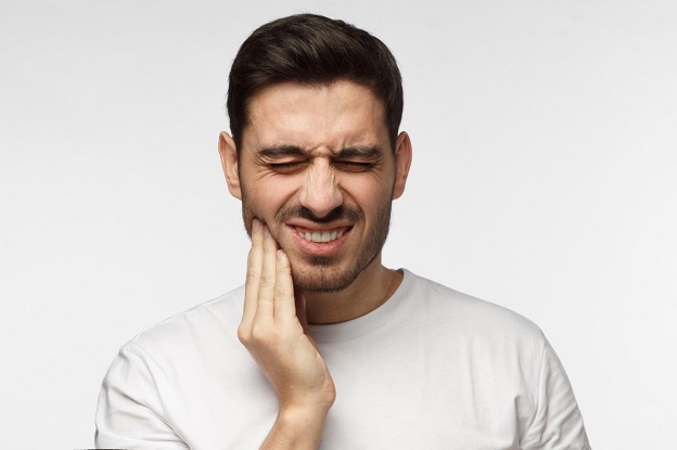 Treating-pain-after-root-canal-treatment