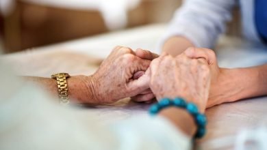Photo of 10 Symptoms that Seniors May be Struggling with Mental Health and Isolation