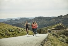 Photo of How to Run Fast This Fall: New Trails, Racing—And 90s Windbreakers