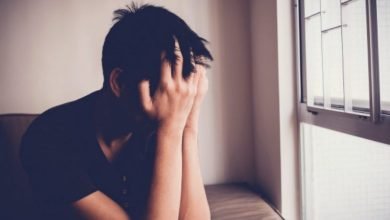 Photo of How stress and the pandemic are feeding into emotional eating