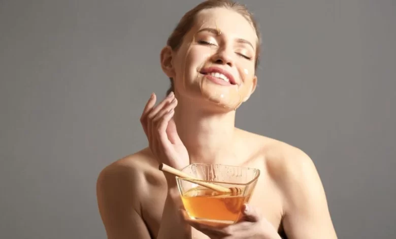 Honey is regarded as having the highest possibilities for applying topical products to skin. However, is it really real? Find out more about the benefits of honey to skin
